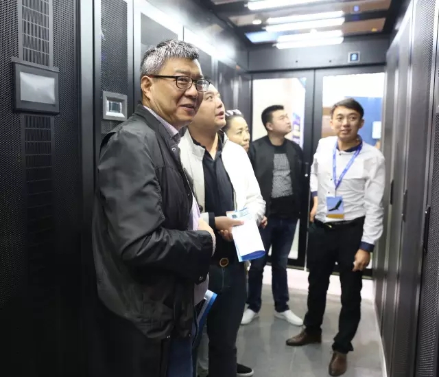 ���|��һ�w����(sh��)��(j��)���ęC(j��)��